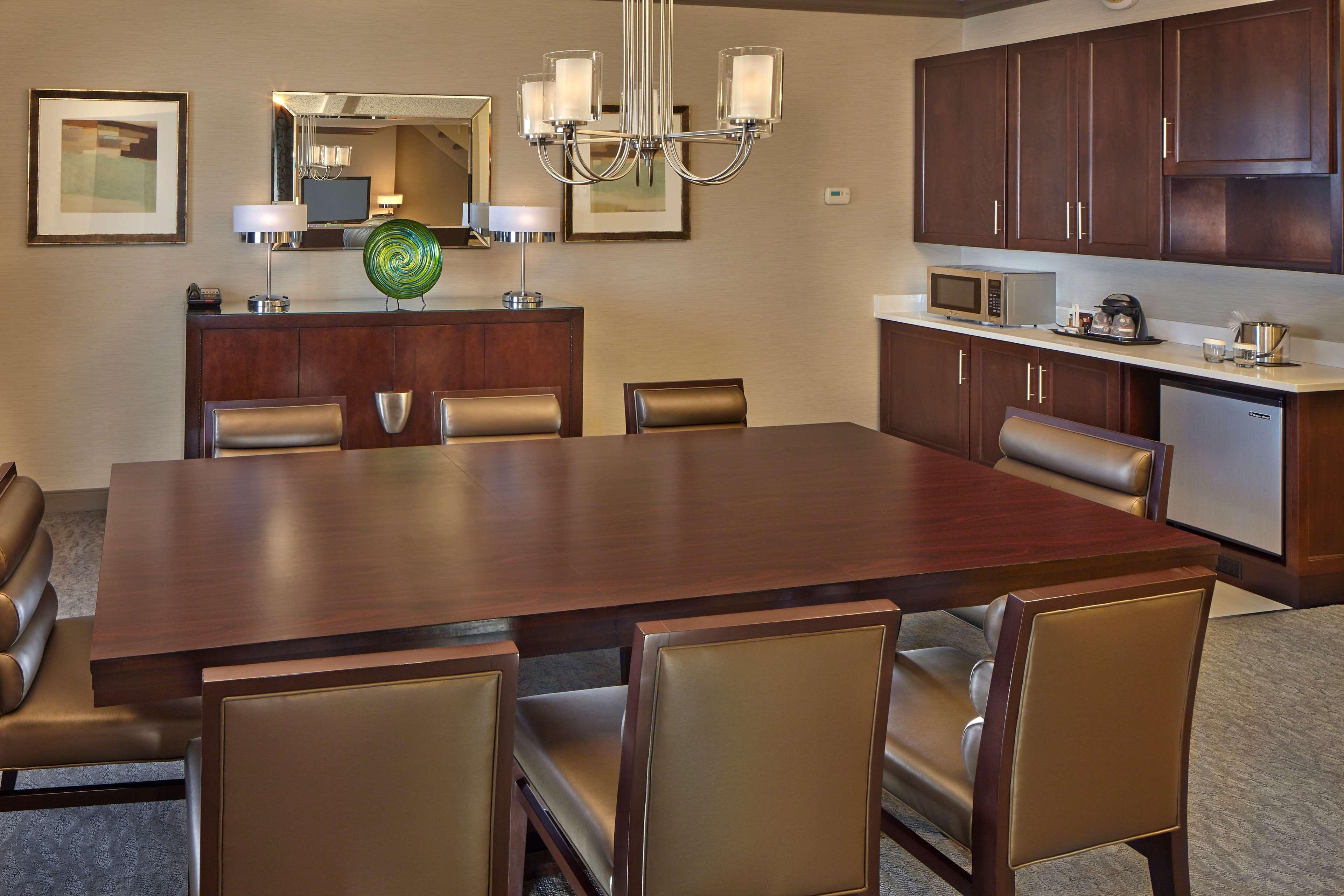 Doubletree By Hilton Little Rock Hotell Exteriör bild