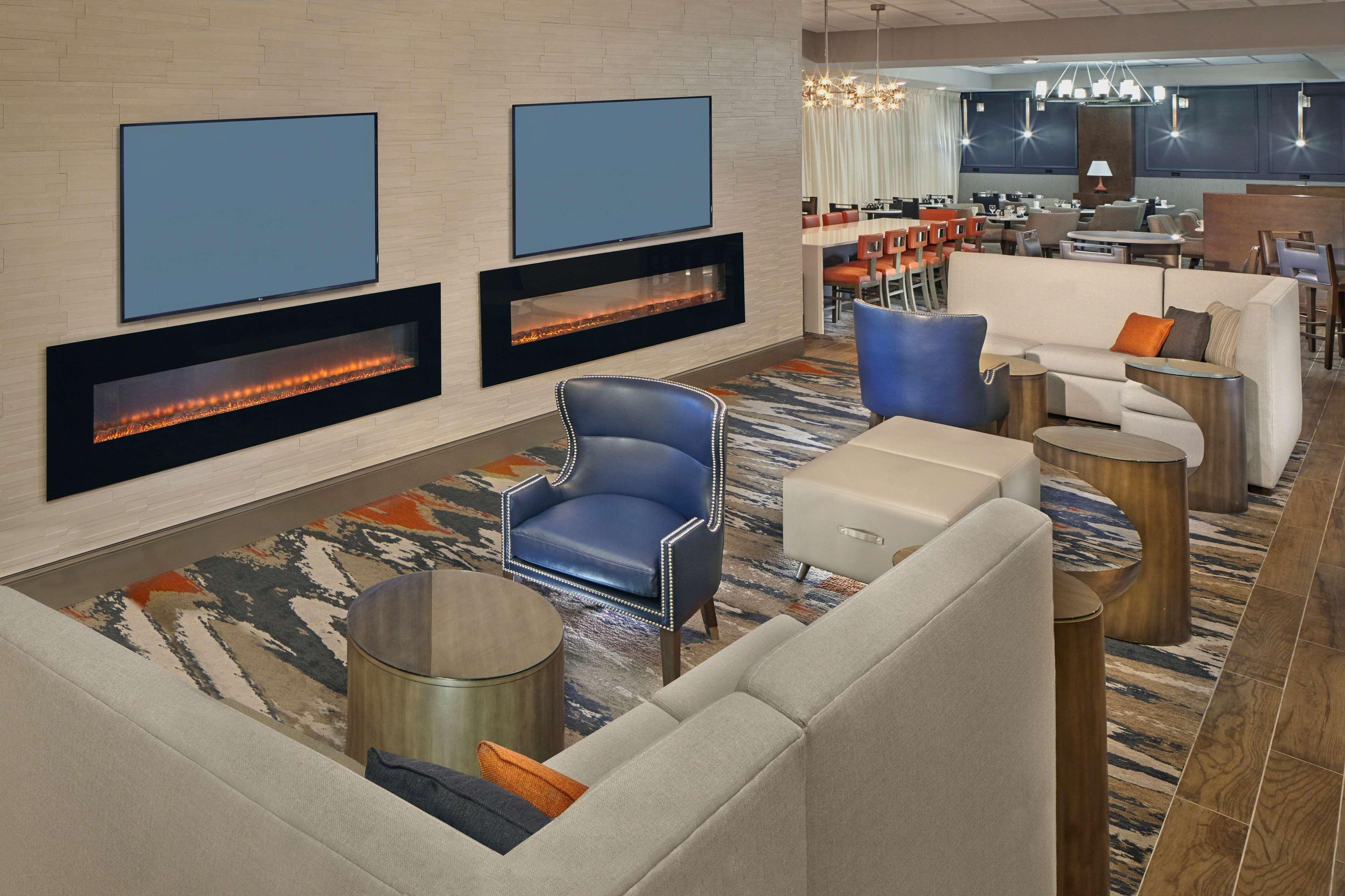 Doubletree By Hilton Little Rock Hotell Exteriör bild