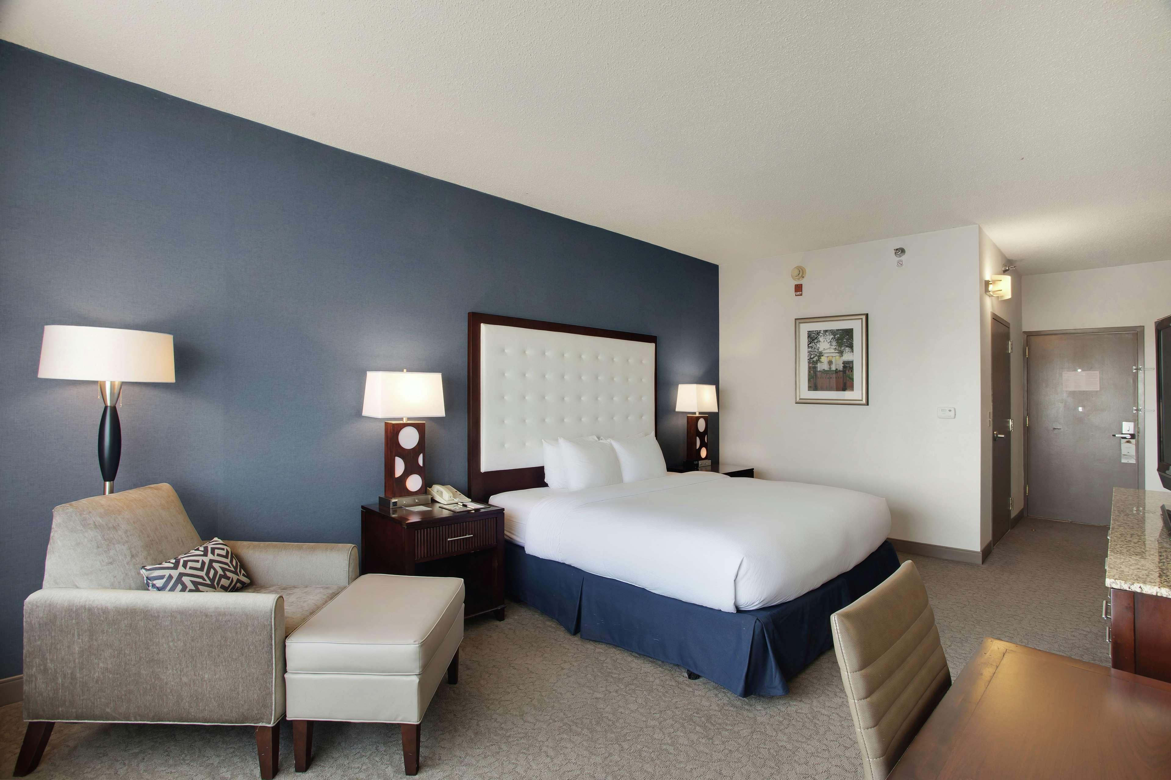 Doubletree By Hilton Little Rock Hotell Exteriör bild