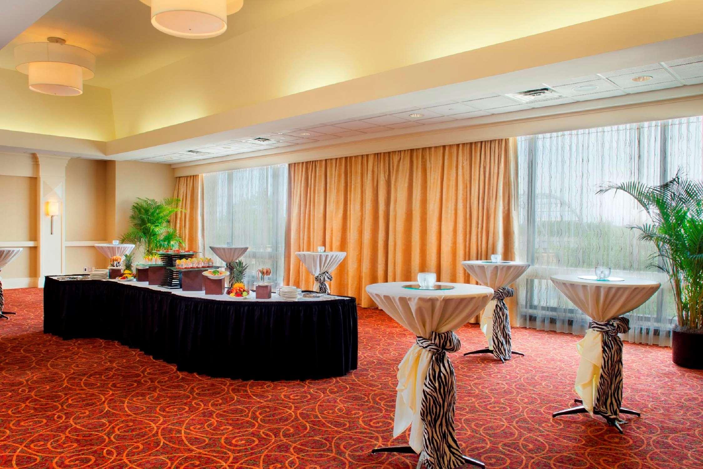Doubletree By Hilton Little Rock Hotell Exteriör bild