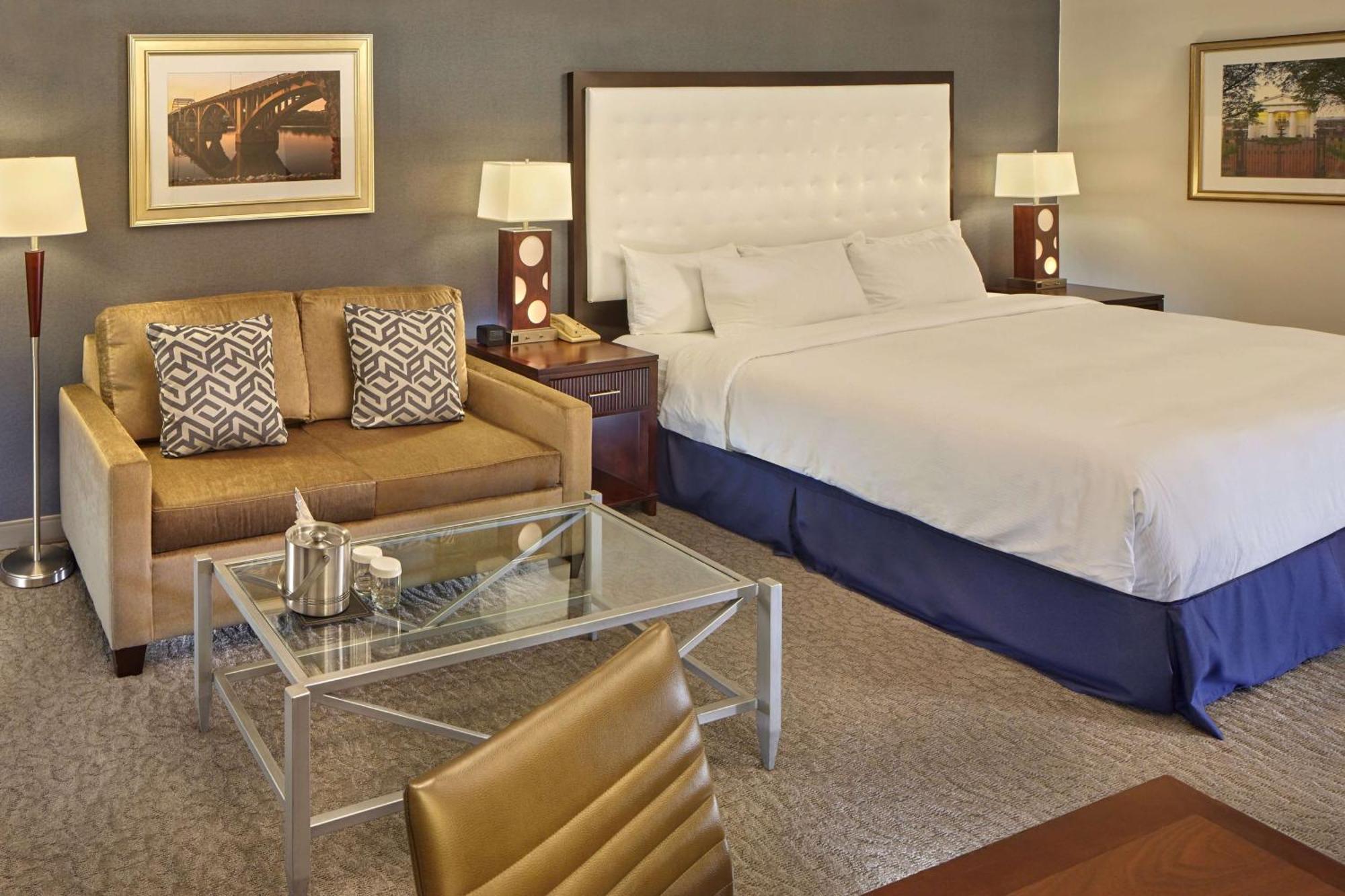 Doubletree By Hilton Little Rock Hotell Exteriör bild