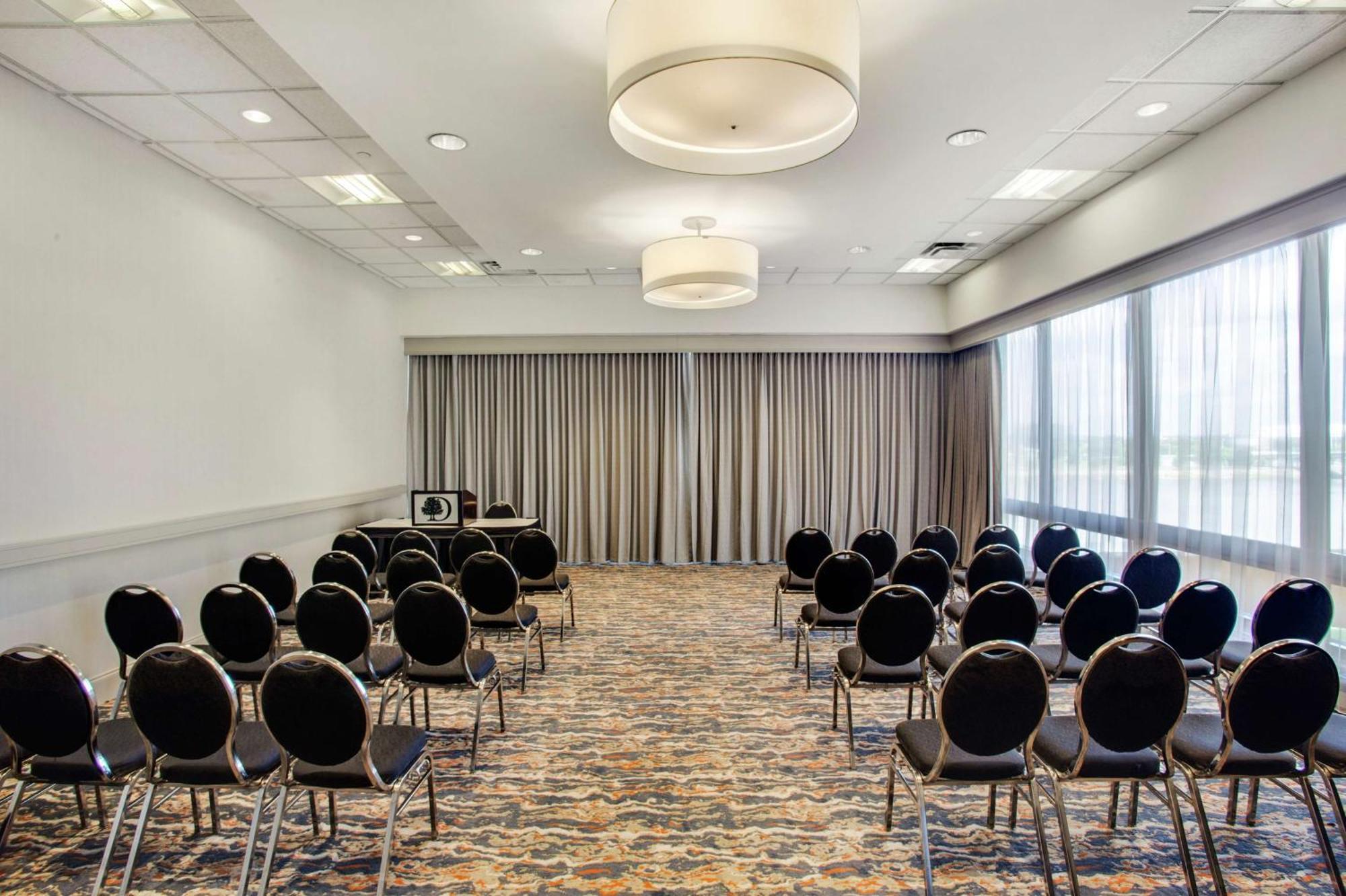 Doubletree By Hilton Little Rock Hotell Exteriör bild