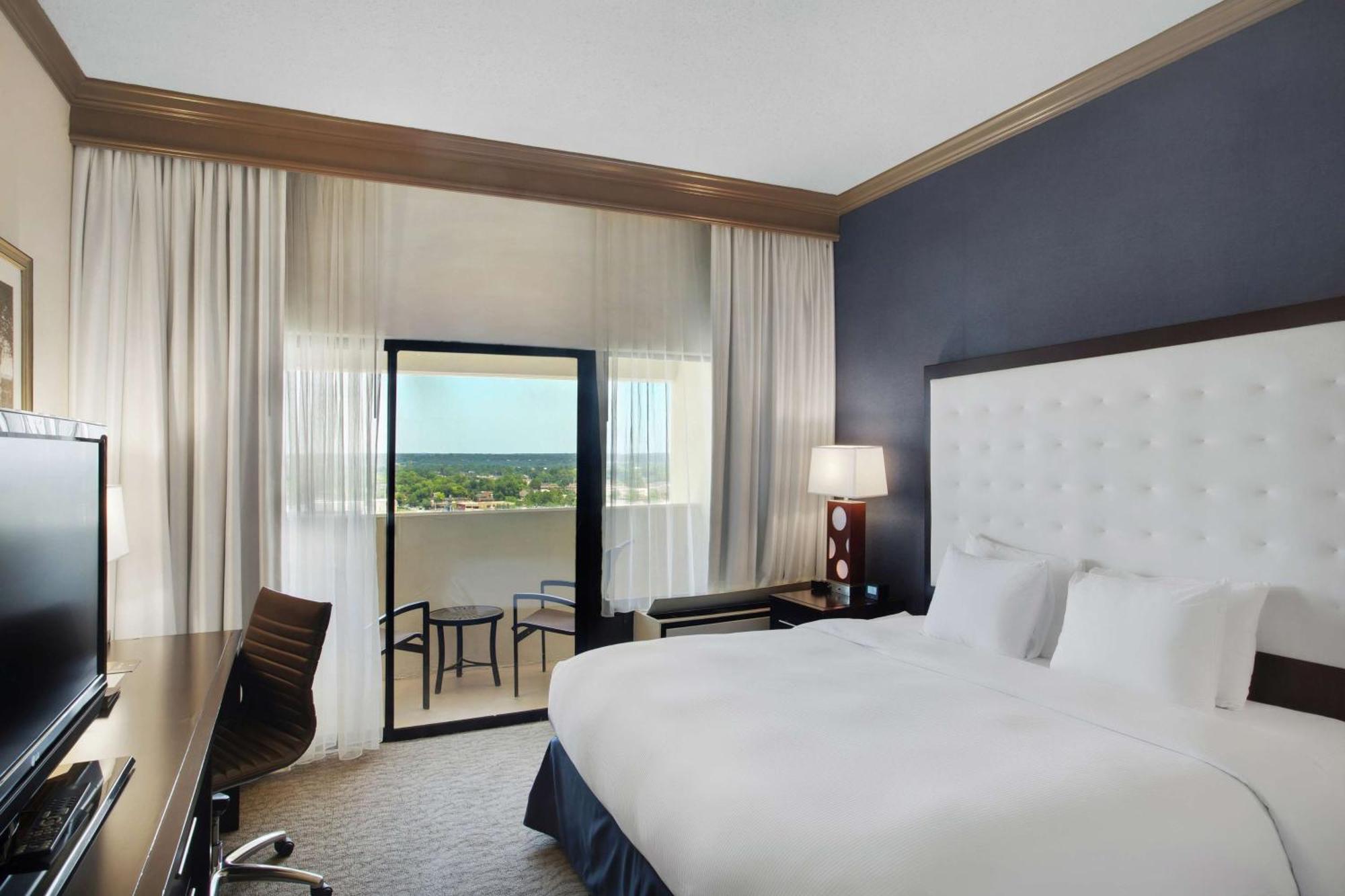 Doubletree By Hilton Little Rock Hotell Exteriör bild
