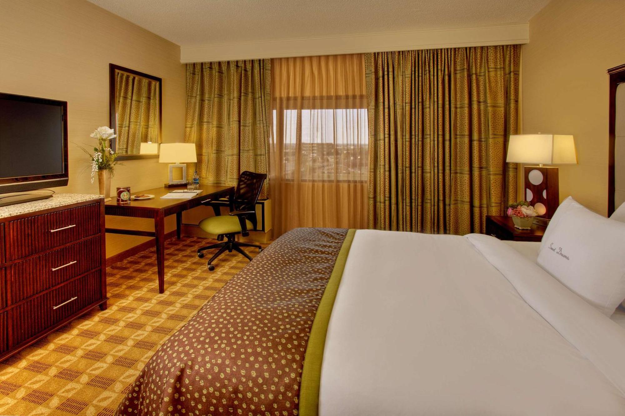 Doubletree By Hilton Little Rock Hotell Exteriör bild